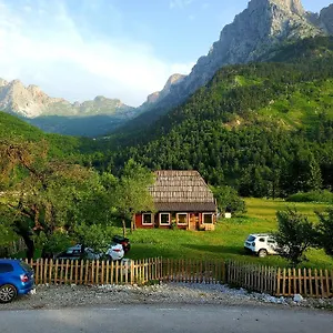 Bujtina 2 Pensión Valbone